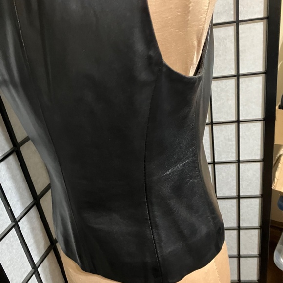 GENUINE BLACK LEATHER VEST TWO WAY ZIP FRONT YKK ZIPPER, FULLY LINED, FITTED - Picture 4 of 9